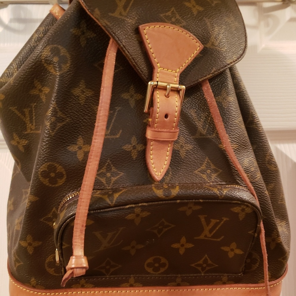 Louis Vuitton Montsouris MM-AUTHENTIC- Good cond.